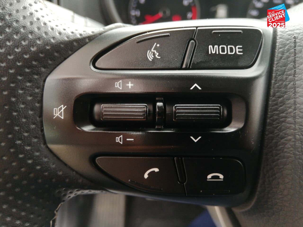 Véhicule d'occasion KIA PICANTO 1.0 DPI 67CH GT LINE CAMERA CARPLAY chez Fiat Besançon