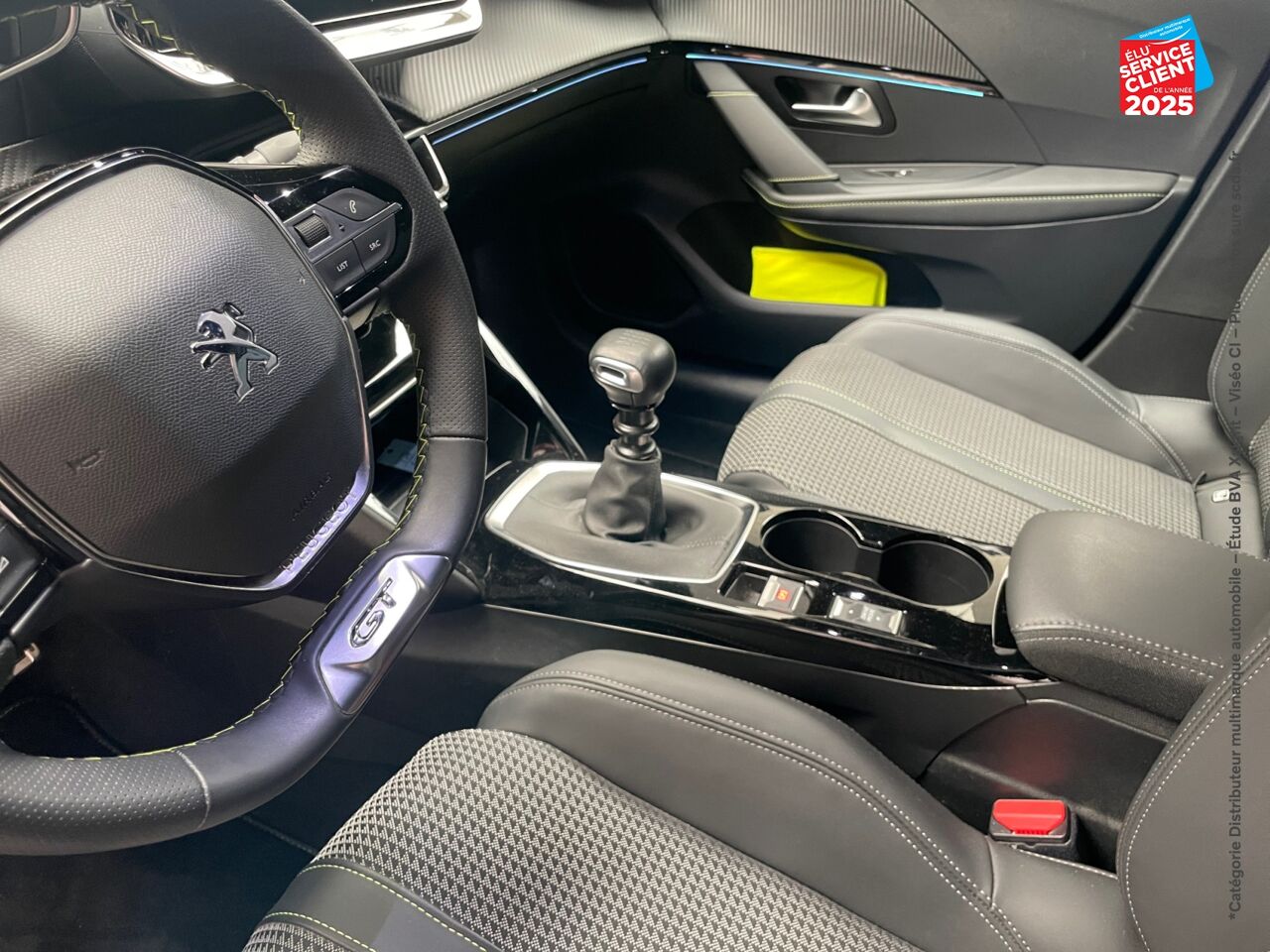 Véhicule d'occasion PEUGEOT 208 1.2 PURETECH 100CH SS GT chez Opel Verdun
