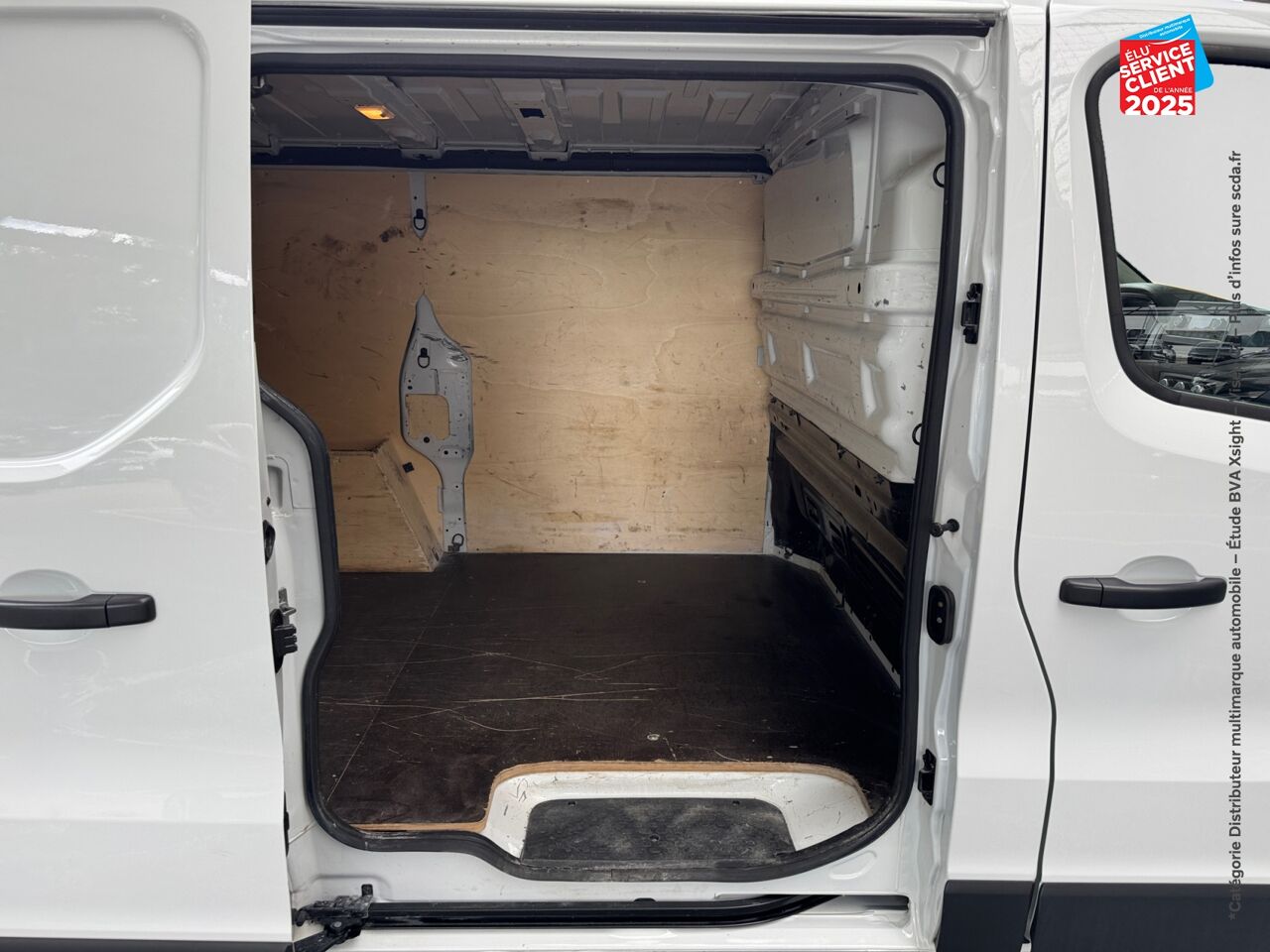 Véhicule d'occasion RENAULT TRAFIC FG L1H1 3T 2.0 BLUE DCI 130CH CONFORT E6E chez Peugeot Hirson