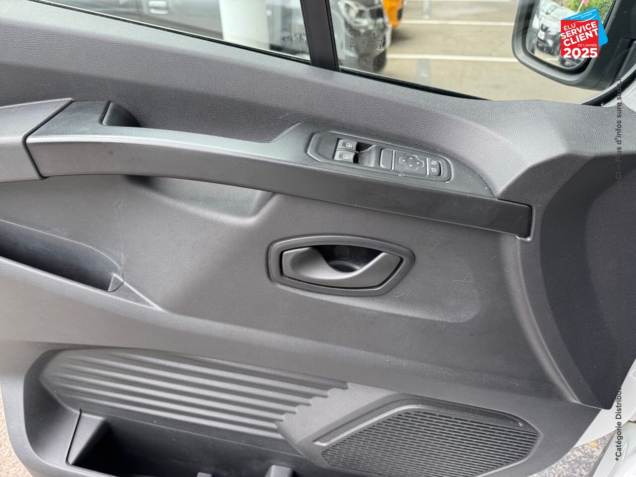 Véhicule d'occasion RENAULT TRAFIC FG L1H1 3T 2.0 BLUE DCI 130CH CONFORT E6E chez Peugeot Hirson