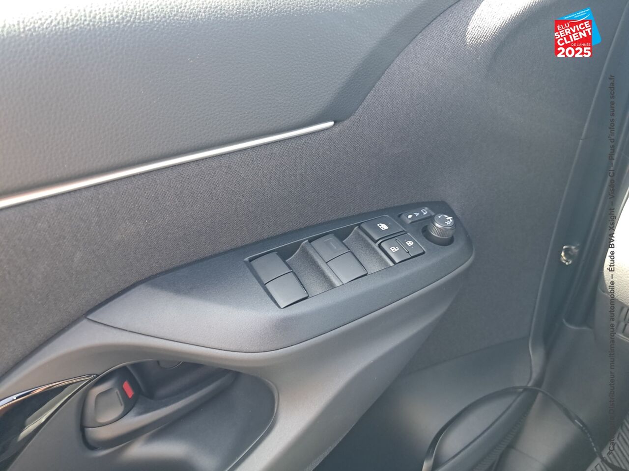 Véhicule d'occasion TOYOTA YARIS CROSS 116H DESIGN MY25 chez Hyundai Epernay