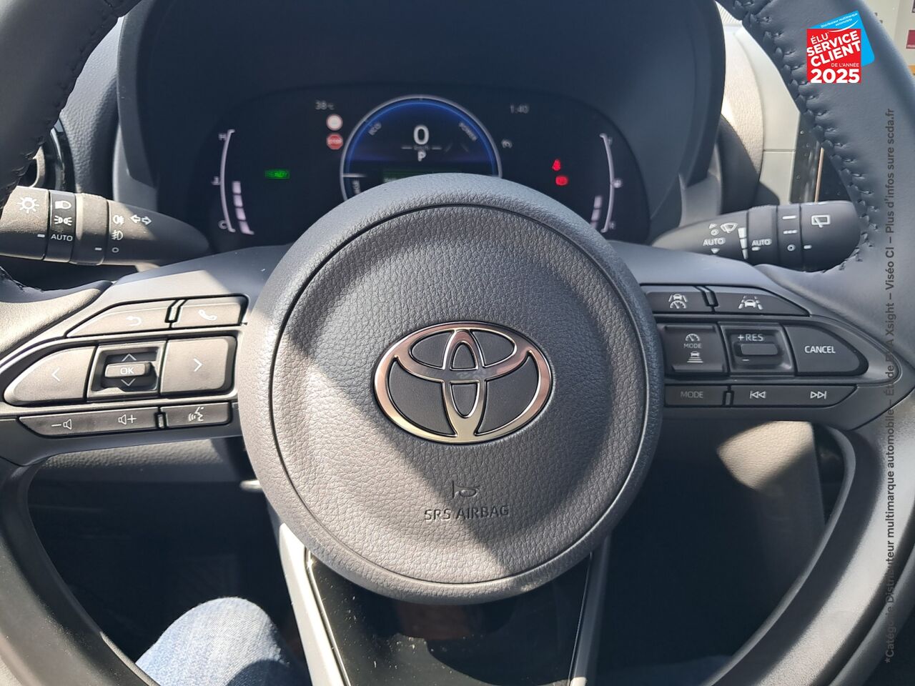 Véhicule d'occasion TOYOTA YARIS CROSS 116H DESIGN MY25 chez Hyundai Epernay