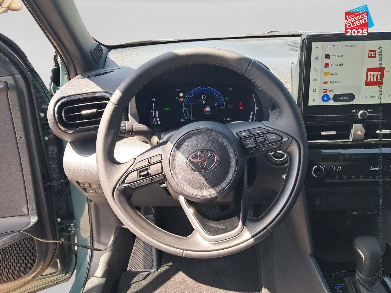 Véhicule d'occasion TOYOTA YARIS CROSS 116H DESIGN MY25 chez Hyundai Epernay