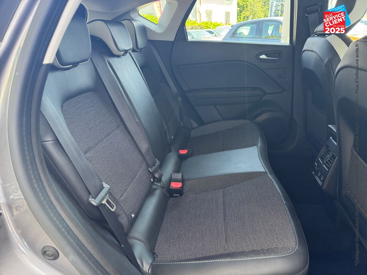 Véhicule d'occasion RENAULT CAPTUR 1.0 TCE 100CH INTENS GPL -21 GPS chez Toyota Verdun