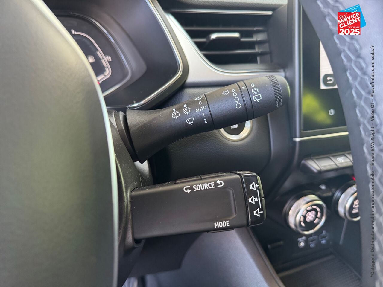 Véhicule d'occasion RENAULT CAPTUR 1.0 TCE 100CH INTENS GPL -21 GPS chez Toyota Verdun