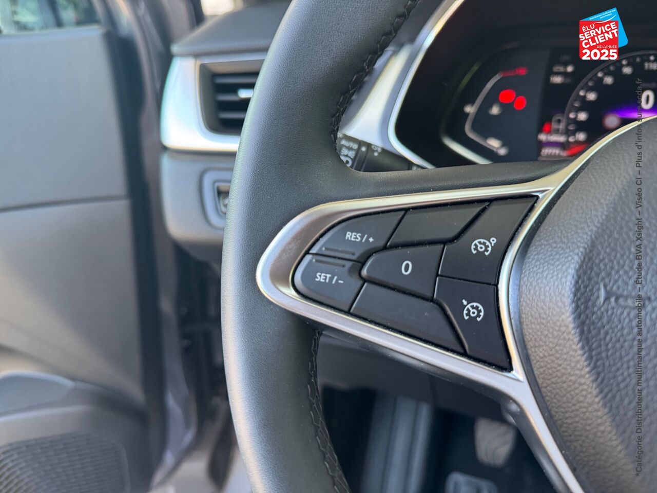 Véhicule d'occasion RENAULT CAPTUR 1.0 TCE 100CH INTENS GPL -21 GPS chez Toyota Verdun