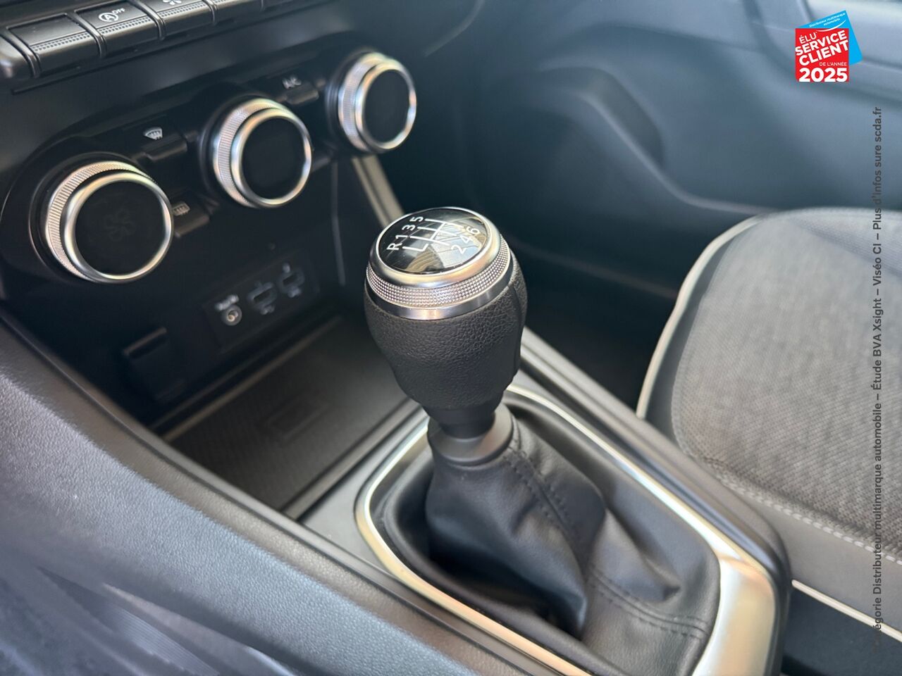 Véhicule d'occasion RENAULT CAPTUR 1.0 TCE 100CH INTENS GPL -21 GPS chez Toyota Verdun