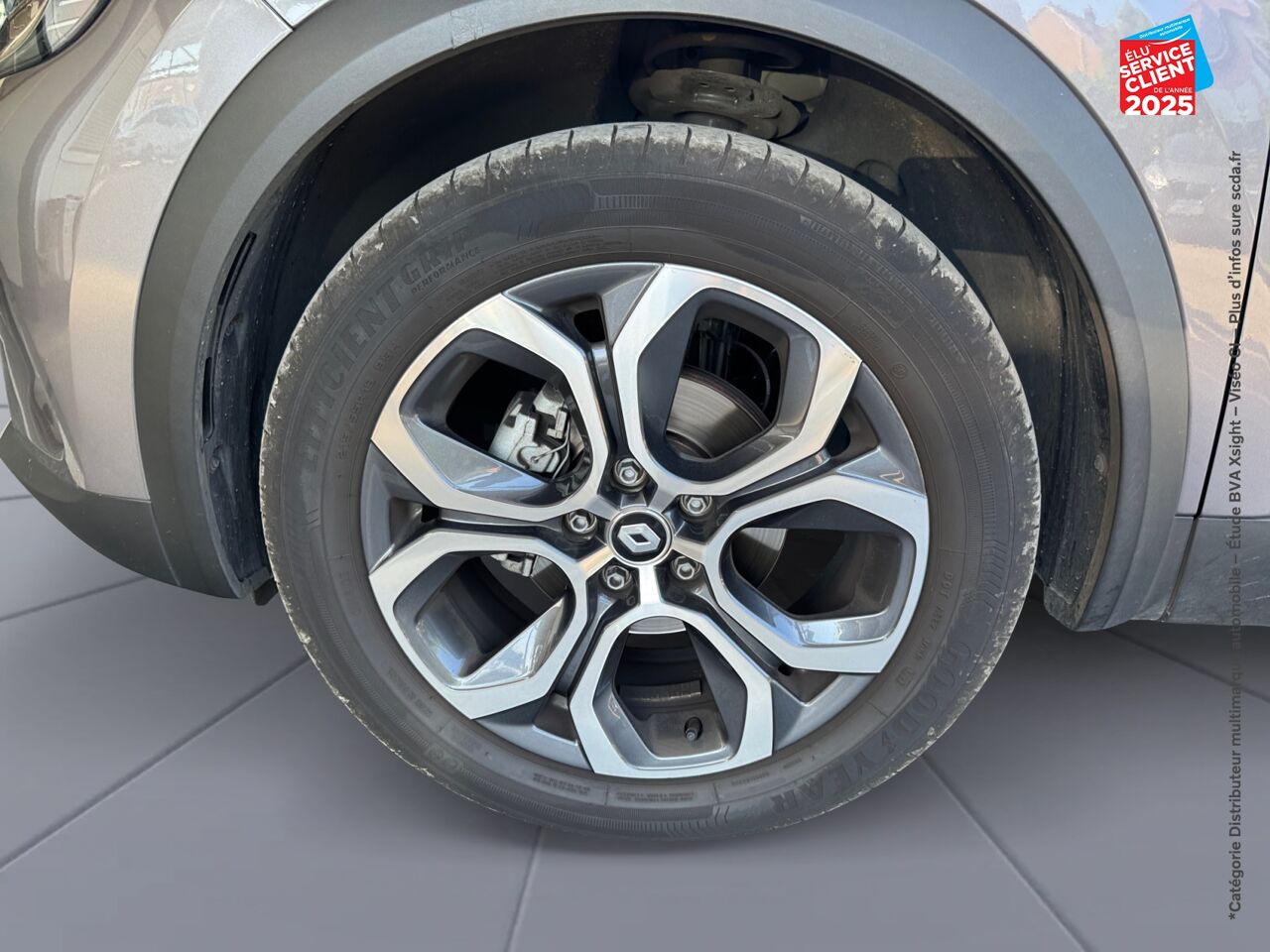 Véhicule d'occasion RENAULT CAPTUR 1.0 TCE 100CH INTENS GPL -21 GPS chez Toyota Verdun