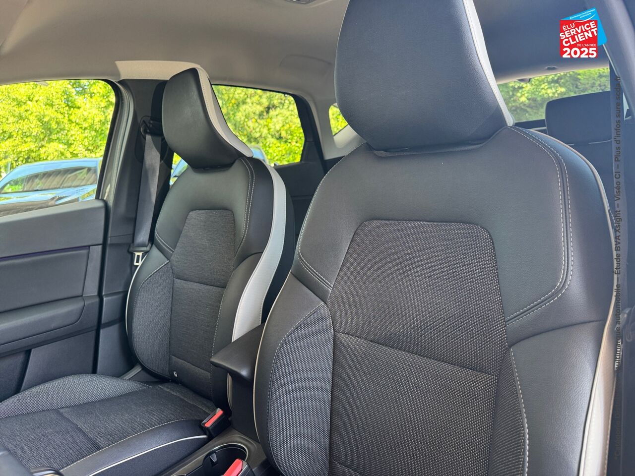 Véhicule d'occasion RENAULT CAPTUR 1.0 TCE 100CH INTENS GPL -21 GPS chez Toyota Verdun