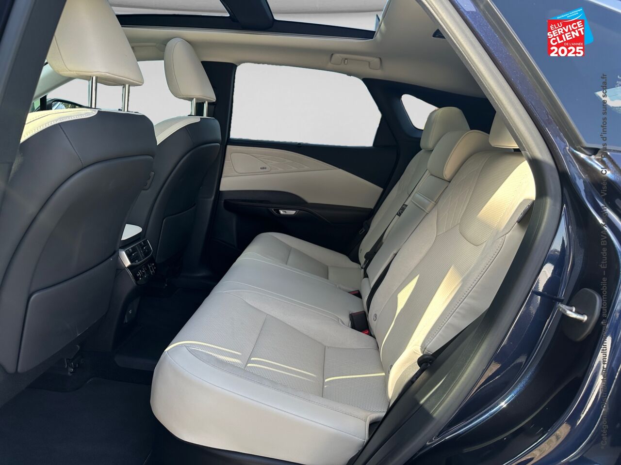 Véhicule d'occasion LEXUS RX 450H+ EXECUTIVE 4WD chez Fiat Dijon