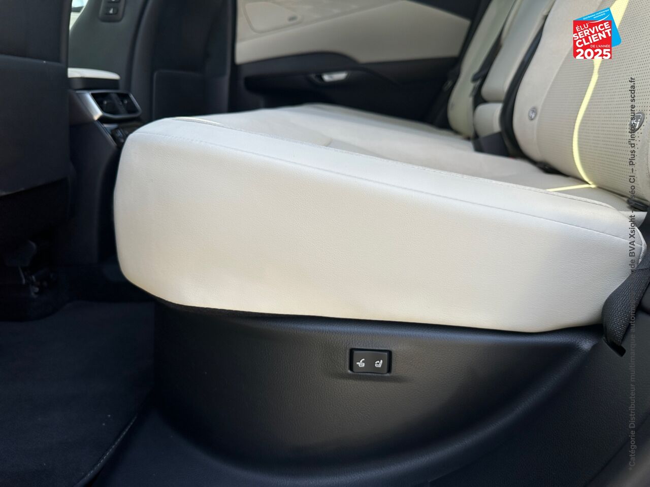 Véhicule d'occasion LEXUS RX 450H+ EXECUTIVE 4WD chez Fiat Dijon