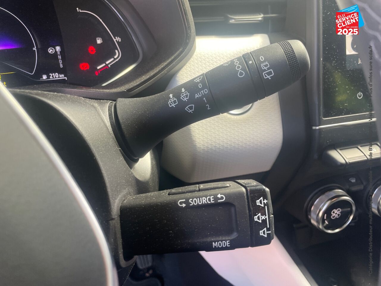 Véhicule d'occasion RENAULT CLIO 1.6 E-TECH HYBRIDE 140CH INTENS -21N chez Dacia Mulhouse