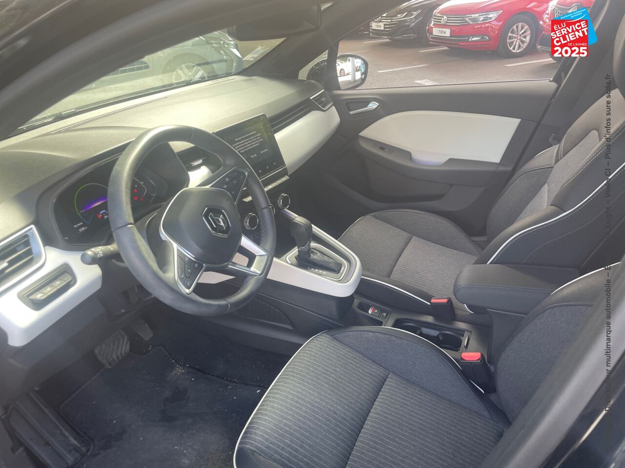 Véhicule d'occasion RENAULT CLIO 1.6 E-TECH HYBRIDE 140CH INTENS -21N chez Dacia Mulhouse