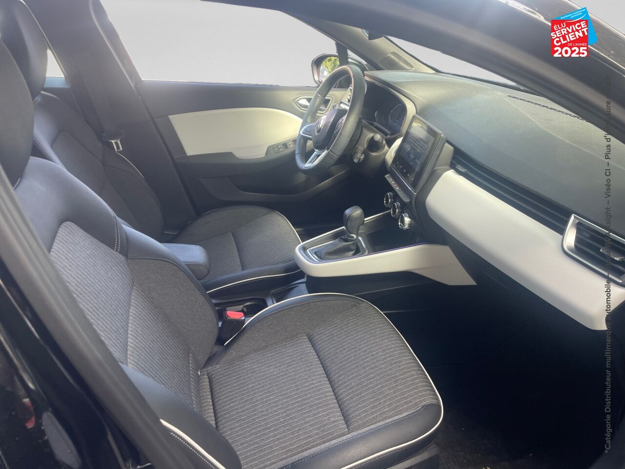 Véhicule d'occasion RENAULT CLIO 1.6 E-TECH HYBRIDE 140CH INTENS -21N chez Dacia Mulhouse
