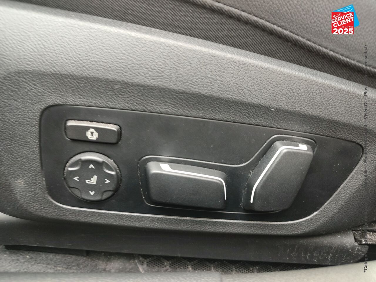 Véhicule d'occasion BMW SERIE 4 GRAN COUPE 420DA 190CH M SPORT TOUVRANT SIEGES CHAUF/CUIR GPS CAMERA CARPLAY H/KARDON chez Land Rover Nancy