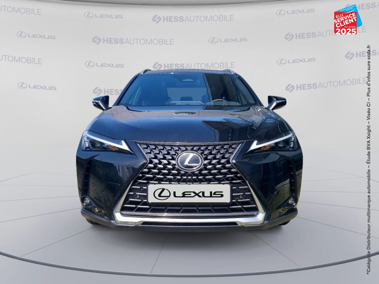 Véhicule d'occasion LEXUS UX 300H LUXE 2WD TPANO SIEGE CHAUF VOLANT CHAUF CAMERA GPS chez Toyota Verdun