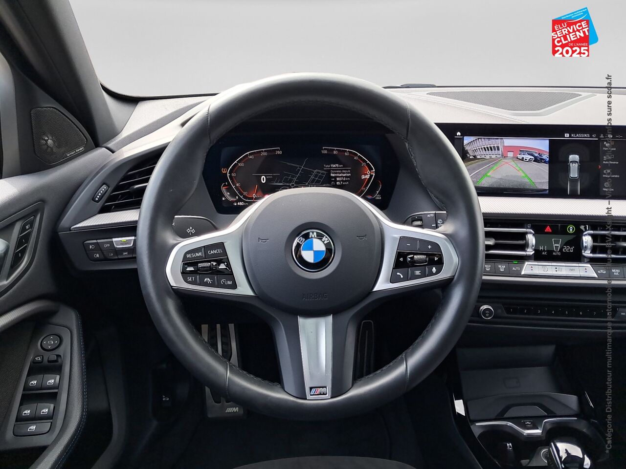 Véhicule d'occasion BMW SERIE 1 118IA 136CH M SPORT DKG7 TOUVRANT GPS CAMERA HUD H/KARDON chez HESS Automobile