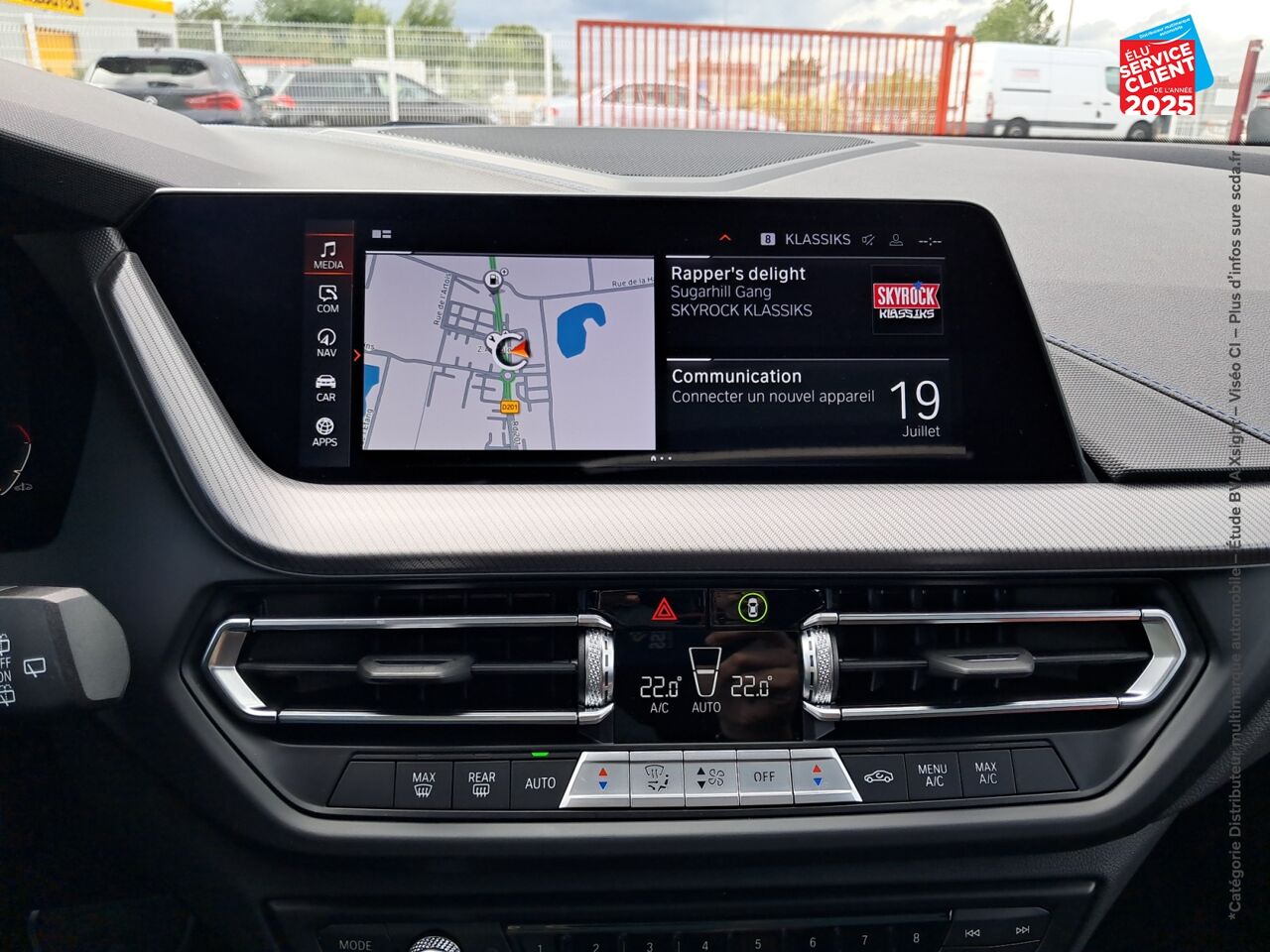 Véhicule d'occasion BMW SERIE 1 118IA 136CH M SPORT DKG7 TOUVRANT GPS CAMERA HUD H/KARDON chez HESS Automobile