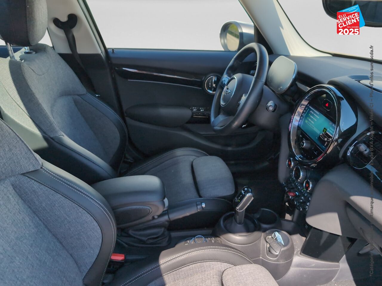 Véhicule d'occasion MINI MINI 5 PORTES COOPER 136CH EDITION CAMDEN BVA7 chez Land Rover Nancy