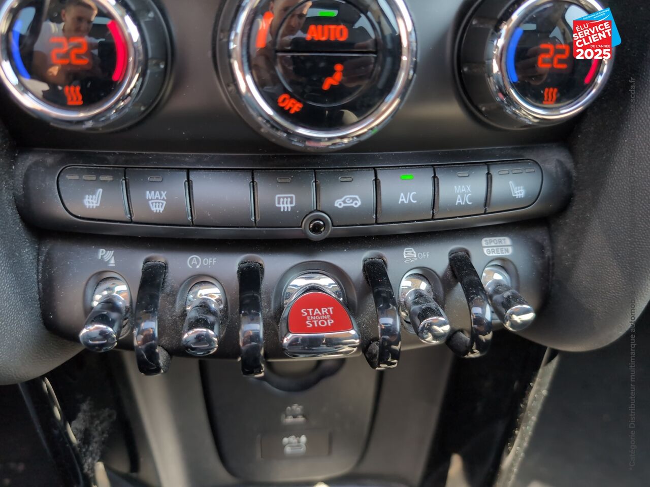 Véhicule d'occasion MINI MINI 5 PORTES COOPER 136CH EDITION CAMDEN BVA7 chez Land Rover Nancy