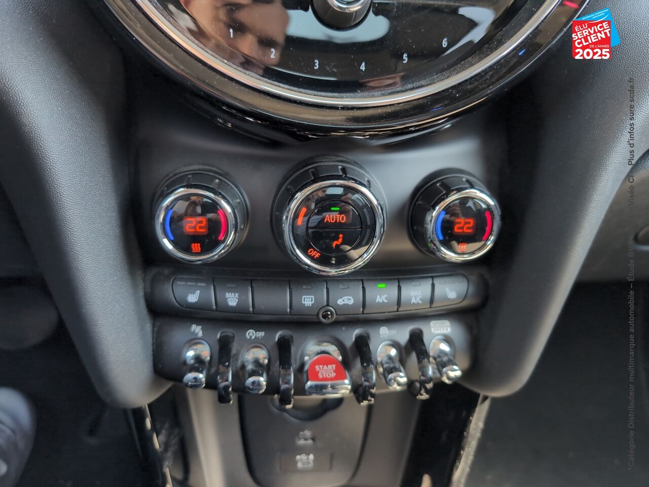 Véhicule d'occasion MINI MINI 5 PORTES COOPER 136CH EDITION CAMDEN BVA7 chez Land Rover Nancy