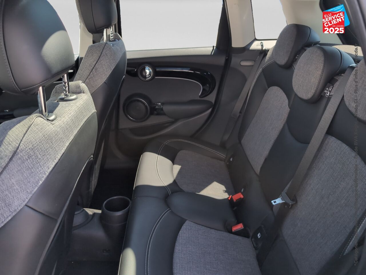 Véhicule d'occasion MINI MINI 5 PORTES COOPER 136CH EDITION CAMDEN BVA7 chez Land Rover Nancy