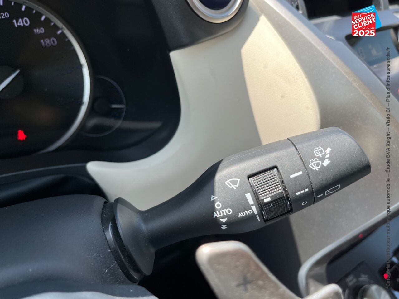 Véhicule d'occasion LEXUS NX 300H 4WD SPORT EDITION SIEGE CHAUF CAMERA GPS chez Hyundai Chalons