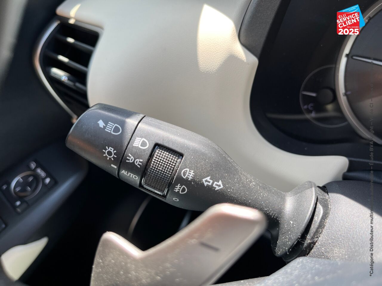 Véhicule d'occasion LEXUS NX 300H 4WD SPORT EDITION SIEGE CHAUF CAMERA GPS chez Hyundai Chalons