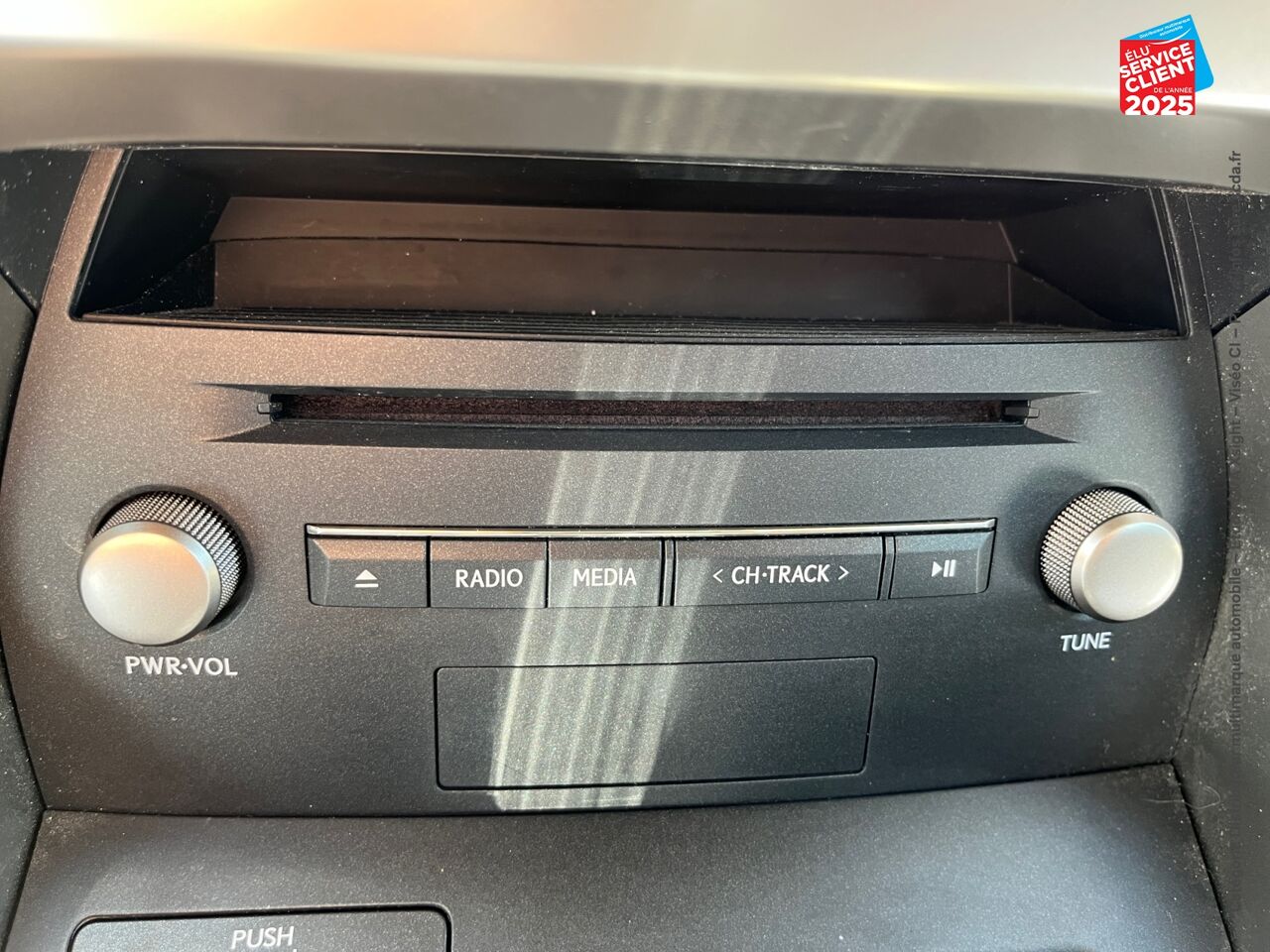 Véhicule d'occasion LEXUS NX 300H 4WD SPORT EDITION SIEGE CHAUF CAMERA GPS chez Hyundai Chalons