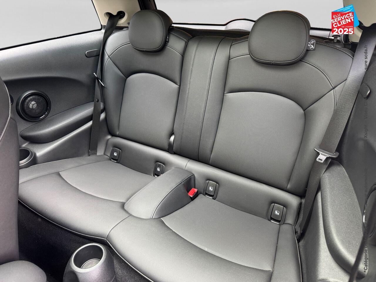 Véhicule d'occasion MINI MINI COOPER SE 184CH EDITION PREMIUM PLUS BVA 5CV chez MINI Lons-Le-Saunier