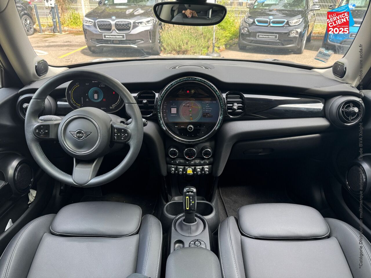 Véhicule d'occasion MINI MINI COOPER SE 184CH EDITION PREMIUM PLUS BVA 5CV chez MINI Lons-Le-Saunier