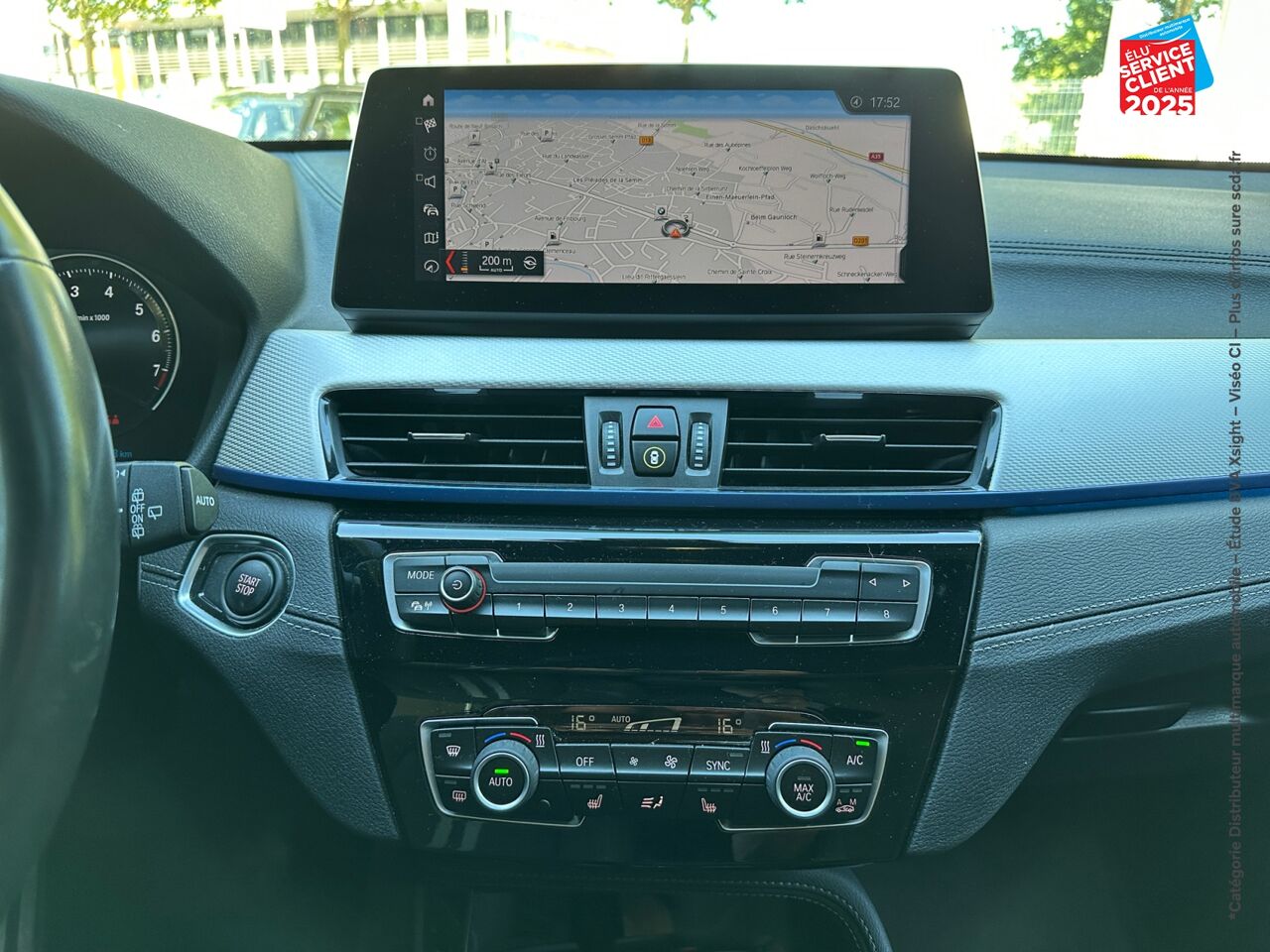 Véhicule d'occasion BMW X1 XDRIVE25EA 220CH M SPORT 6CV TOUVRANT SIEGES CHAUF GPS CAMERA CARPLAY HUD chez MINI Mulhouse