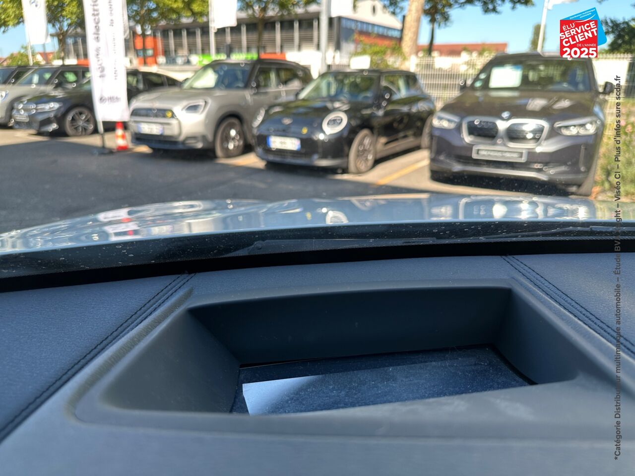 Véhicule d'occasion BMW X1 XDRIVE25EA 220CH M SPORT 6CV TOUVRANT SIEGES CHAUF GPS CAMERA CARPLAY HUD chez MINI Mulhouse
