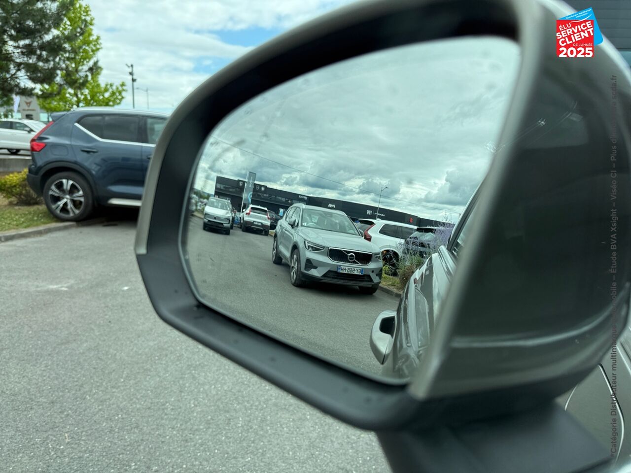 Véhicule d'occasion VOLVO XC40 T5 RECHARGE 180 + 82CH INSCRIPTION DCT 7 chez Renault Colmar