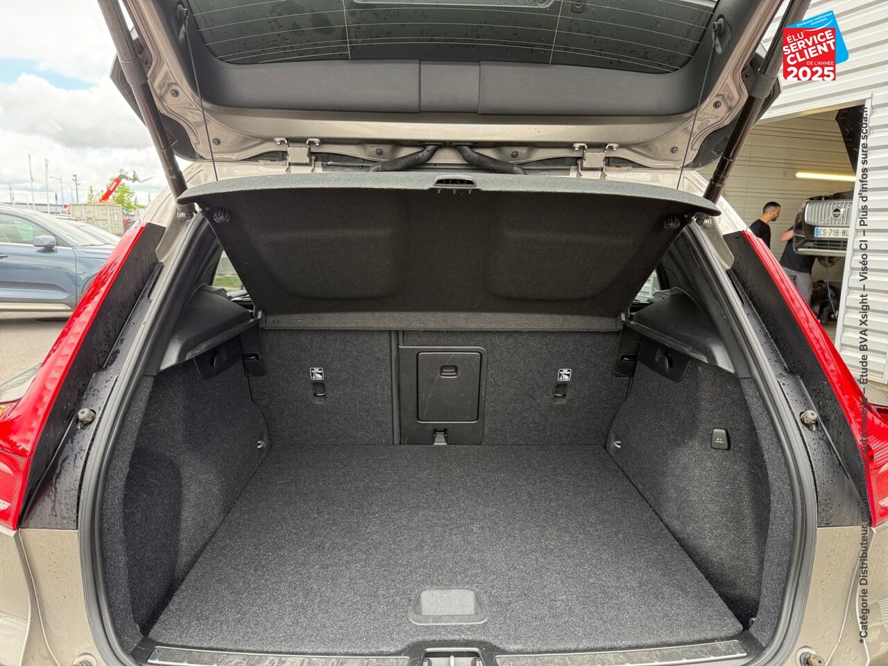 Véhicule d'occasion VOLVO XC40 T5 RECHARGE 180 + 82CH INSCRIPTION DCT 7 chez Renault Colmar