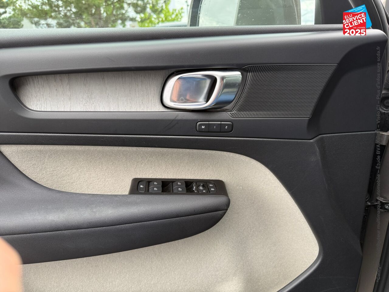 Véhicule d'occasion VOLVO XC40 T5 RECHARGE 180 + 82CH INSCRIPTION DCT 7 chez Renault Colmar