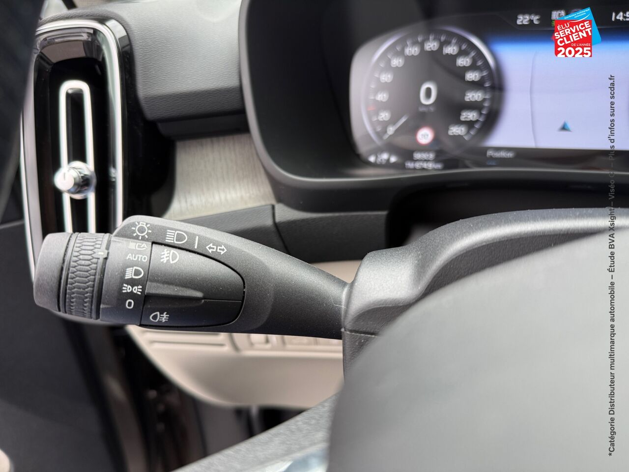 Véhicule d'occasion VOLVO XC40 T5 RECHARGE 180 + 82CH INSCRIPTION DCT 7 chez Renault Colmar