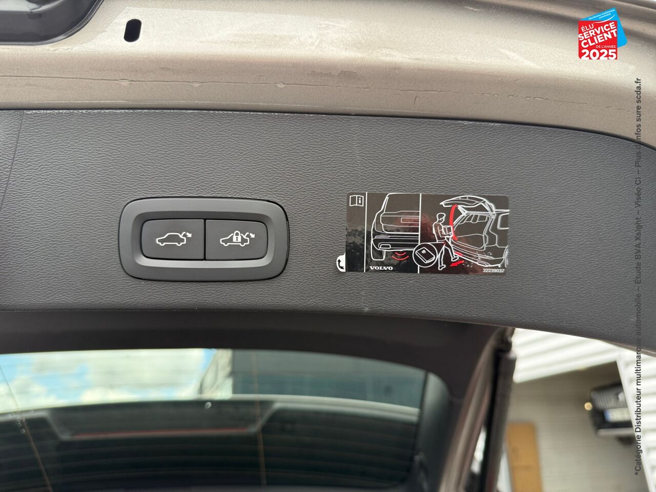 Véhicule d'occasion VOLVO XC40 T5 RECHARGE 180 + 82CH INSCRIPTION DCT 7 chez Renault Colmar
