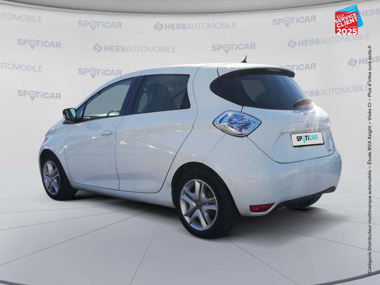 Véhicule d'occasion RENAULT ZOE ZEN CHARGE NORMALE R90 ACHAT INTEGRAL MY19 GPS chez HESS Automobile