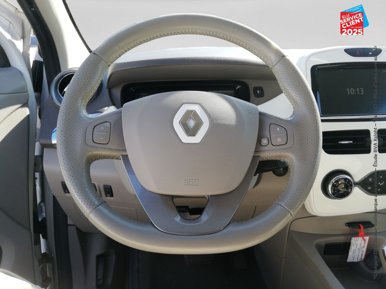 Véhicule d'occasion RENAULT ZOE ZEN CHARGE NORMALE R90 ACHAT INTEGRAL MY19 GPS chez HESS Automobile