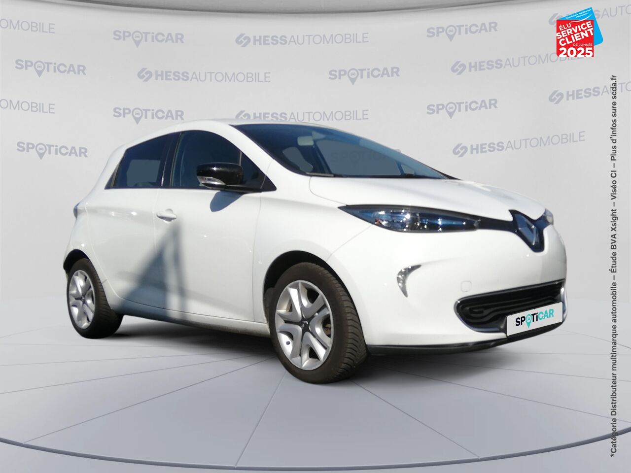 Véhicule d'occasion RENAULT ZOE ZEN CHARGE NORMALE R90 ACHAT INTEGRAL MY19 GPS chez HESS Automobile