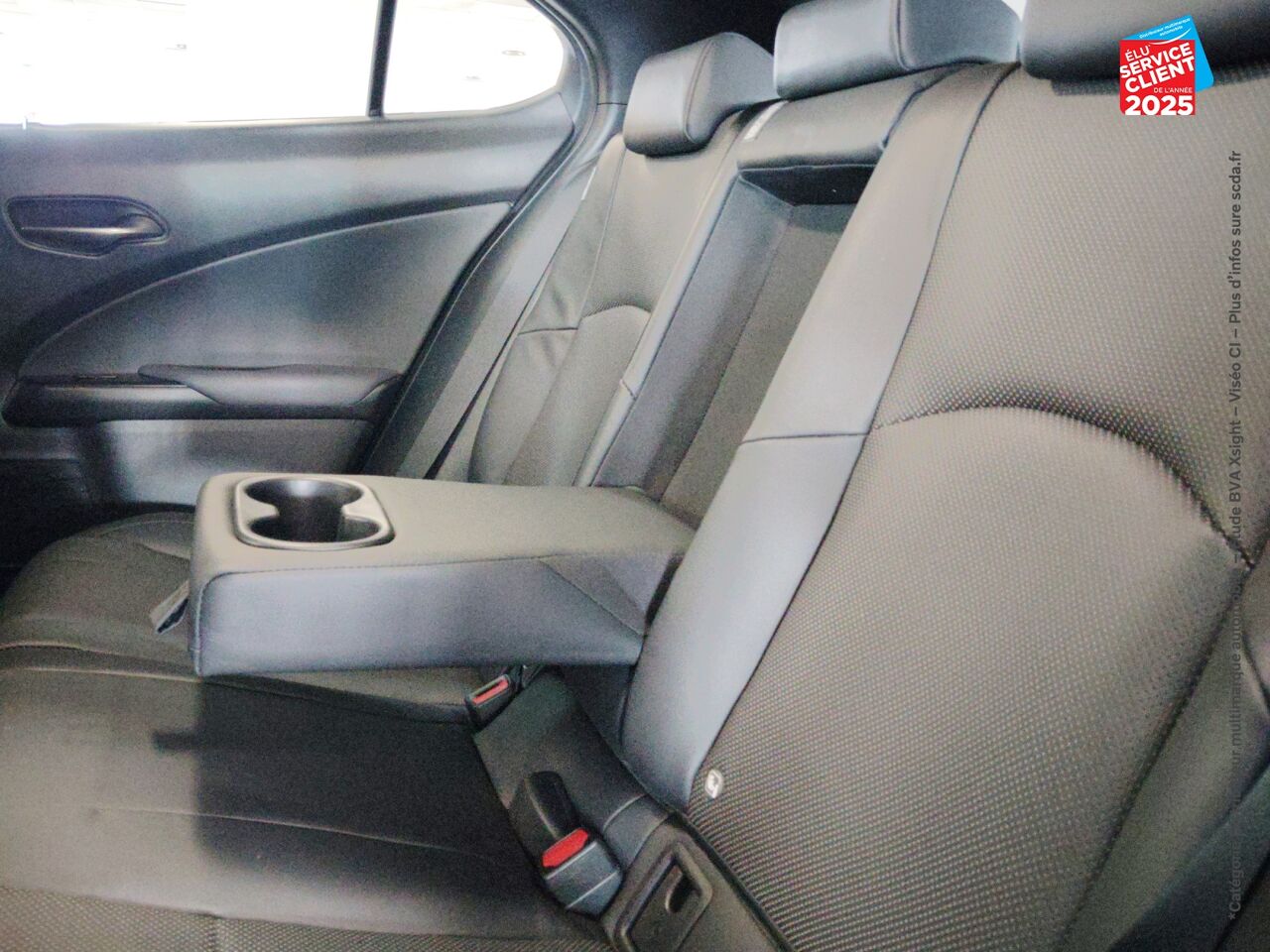 Véhicule d'occasion LEXUS UX 250H LUXE 2WD chez Toyota Thionville
