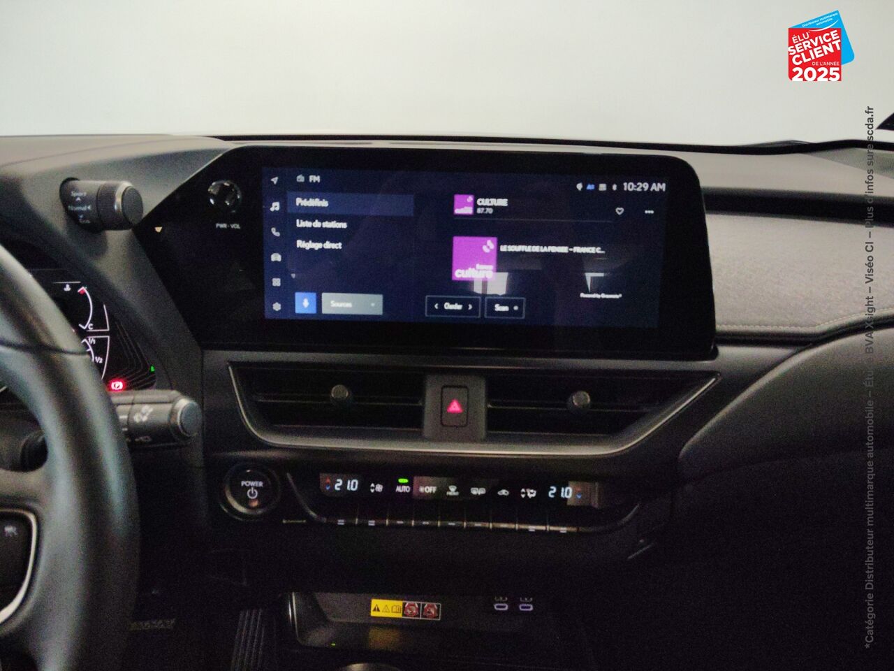 Véhicule d'occasion LEXUS UX 250H LUXE 2WD chez Toyota Thionville
