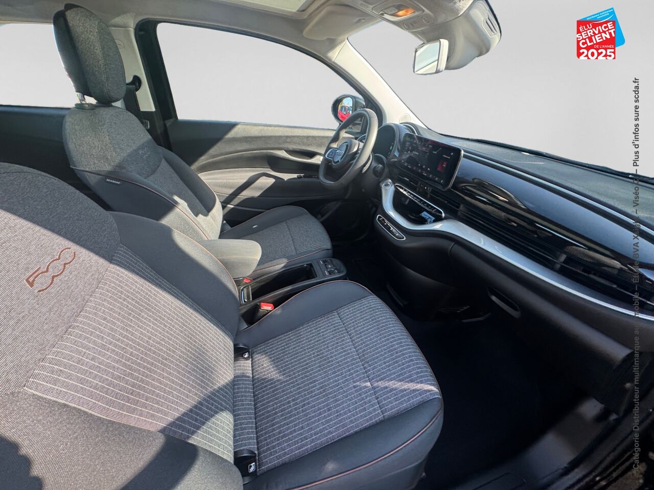 Véhicule d'occasion FIAT 500 E 118CH ICONE PLUS PACK MAGIC EYE CAMERA chez Opel Beaune