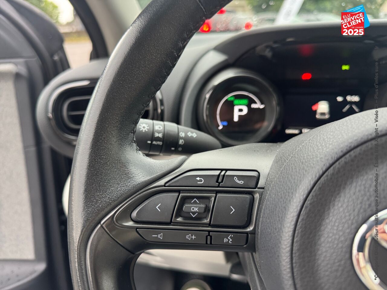 Véhicule d'occasion TOYOTA YARIS 116H ICONIC 5P chez Fiat Dijon