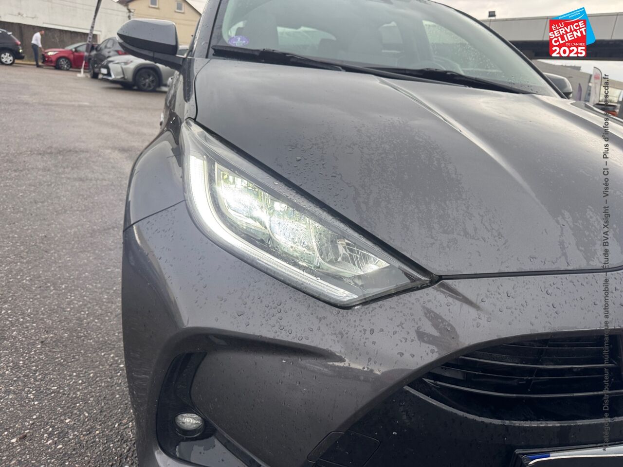 Véhicule d'occasion TOYOTA YARIS 116H ICONIC 5P chez Fiat Dijon
