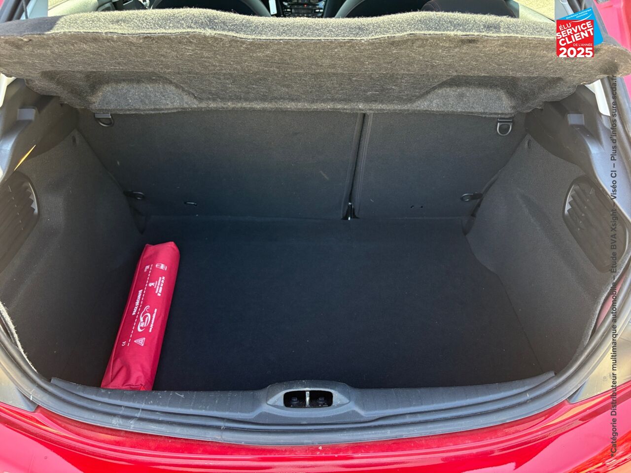 Véhicule d'occasion PEUGEOT 208 1.2 PURETECH 110CH E6.C GT LINE S/S 5P GPS CAMERA CARPLAY chez Le Veodrome