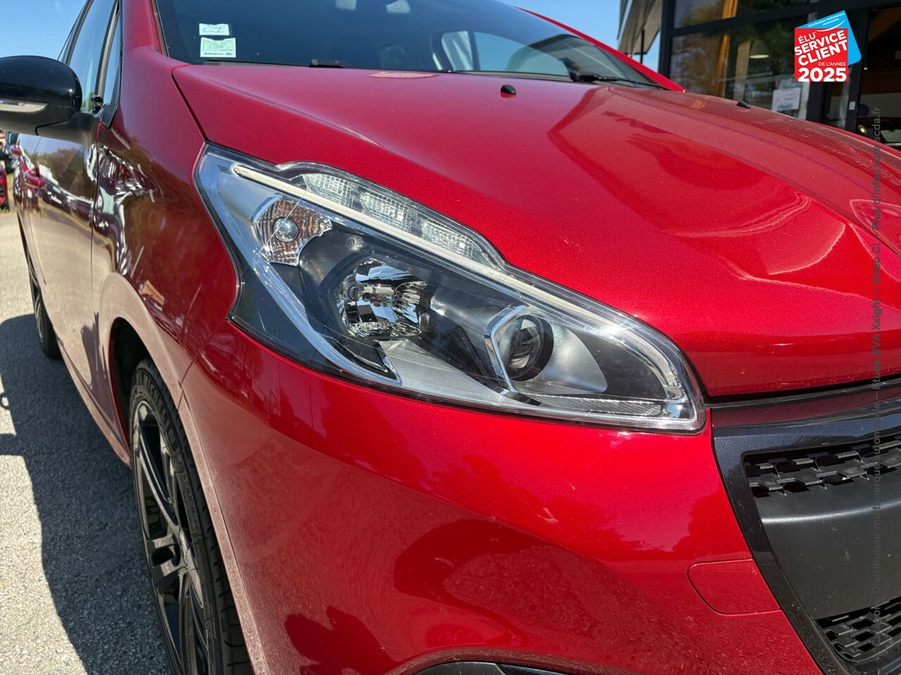 Véhicule d'occasion PEUGEOT 208 1.2 PURETECH 110CH E6.C GT LINE S/S 5P GPS CAMERA CARPLAY chez Le Veodrome