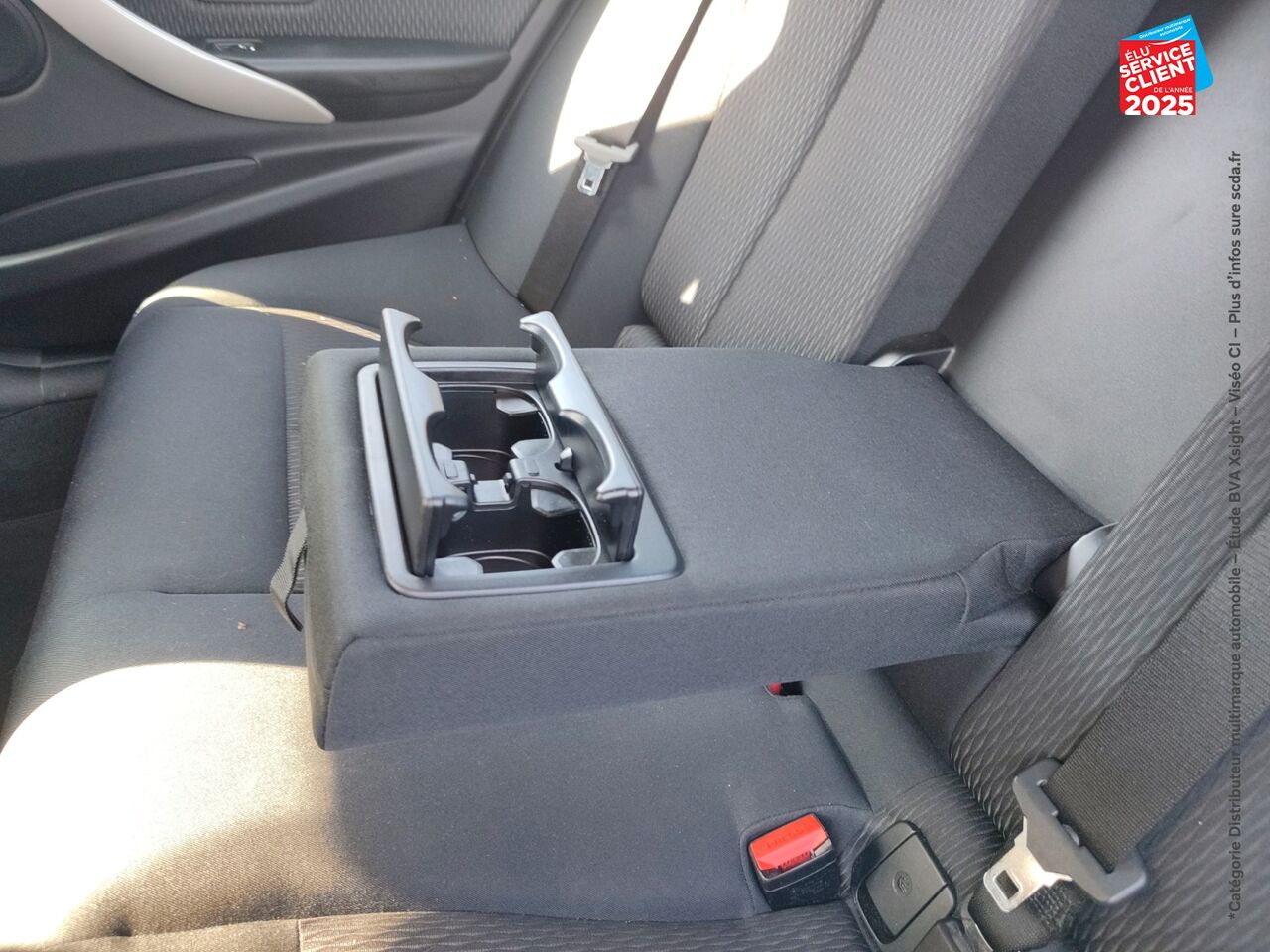 Véhicule d'occasion BMW SERIE 3 330EA 252CH LOUNGE SIEGES CHAUF GPS RADAR AV/AR chez HESS Automobile