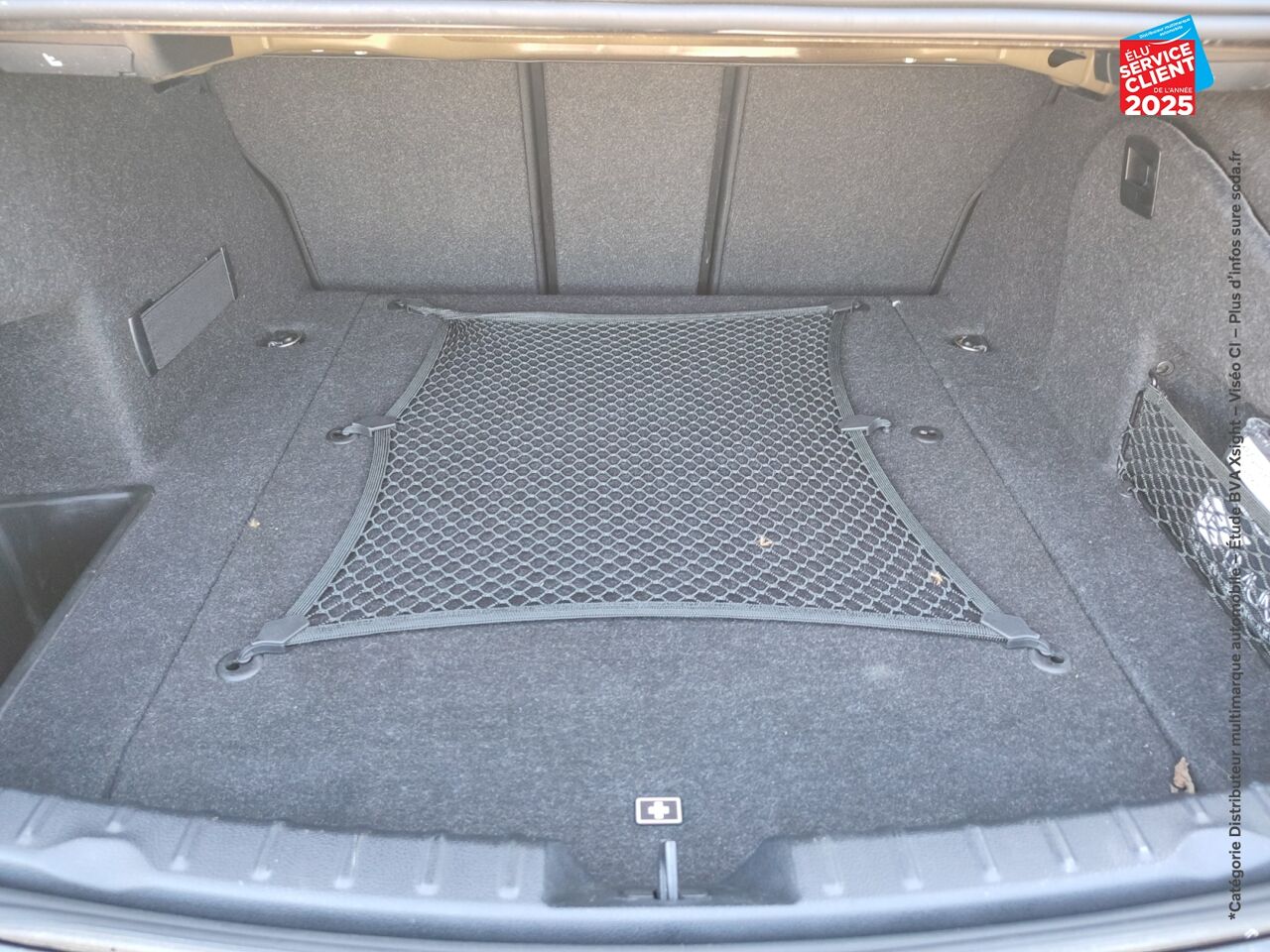 Véhicule d'occasion BMW SERIE 3 330EA 252CH LOUNGE SIEGES CHAUF GPS RADAR AV/AR chez HESS Automobile